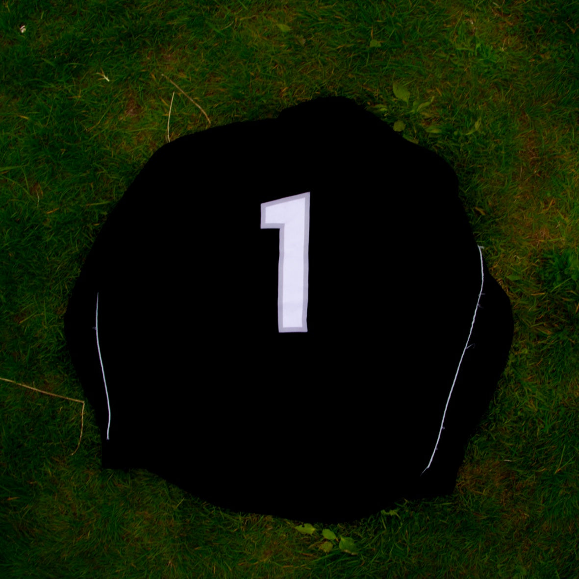 doze x shergar vintage nike longsleeve